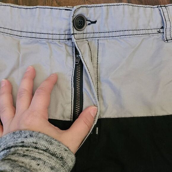 iJeans by Buffalo Colorblock Shorts - Picture 2 of 7